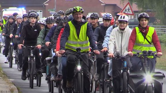 JUZ-TV: Große Fahrradaktion zur Verbesserung der Rad- und Schulwege JUZ-TV: Große Fahrradaktion zur Verbesserung der Rad- und Schulwege