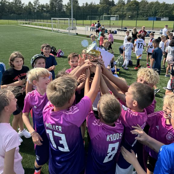 Starter Cup 2024: Spannendes Fußballturnier mit klarem Sieger