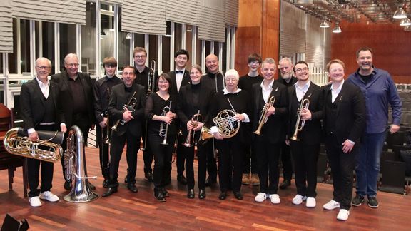 Vereinigte Bläserey MGGP musiziert im Konzert mit „Canadian Brass“