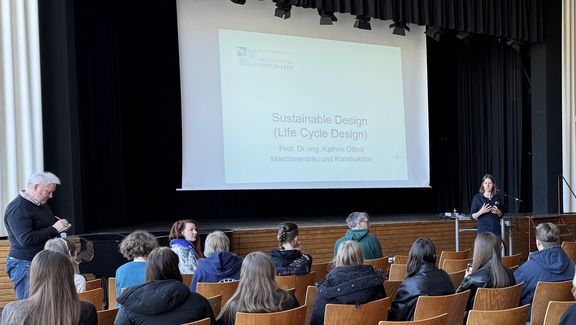 Erasmus-Austausch 2026: Gastvortrag und Workshop für „Shaping the Future“ Erasmus-Austausch 2026: Gastvortrag und Workshop für „Shaping the Future“